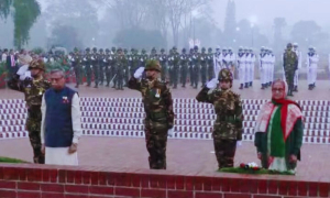 মহান বিজয় দিবসে জাতীয় স্মৃতিসৌধে শ্রদ্ধা জানালেন রাষ্ট্রপতি ও প্রধানমন্ত্রী