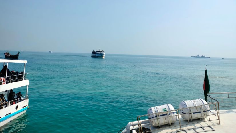 নির্বাচন