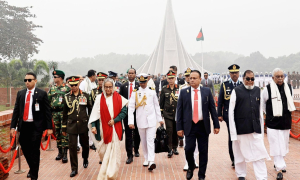 প্রধানমন্ত্রীর নেতৃত্বে জাতীয় স্মৃতিসৌধে শ্রদ্ধা জানাল নতুন মন্ত্রীসভা 