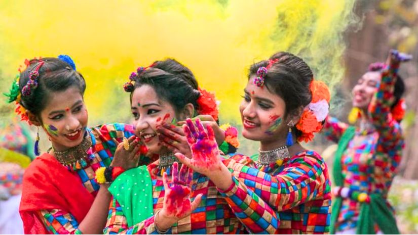 হোলি