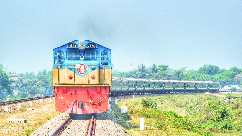ট্রেন