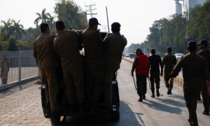 পাকিস্তানে ডাকাতের হামলায় ১১ পুলিশ নিহত, আহত ৭