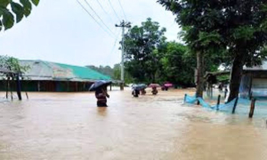 চলমান বন্যায় মৃতের সংখ্যা বেড়ে ৭১