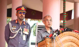 এখনও কাজে না ফেরা পুলিশ সদস্যদের বিরুদ্ধে ব্যবস্থা নেওয়া হবে: স্বরাষ্ট্র উপদেষ্টা