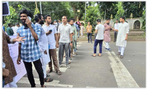 উৎসাহ-আমেজে শুরু ডাকসুর ভোটগ্রহণ