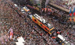 অভিনেতার জনসভায় পদদলিত হয়ে নিহত ৩৯