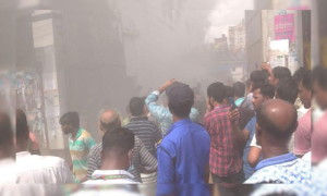 পোশাক কারখানায় আগুন
