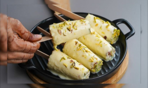 যেভাবে তৈরি করবেন বাদামের কুলফি